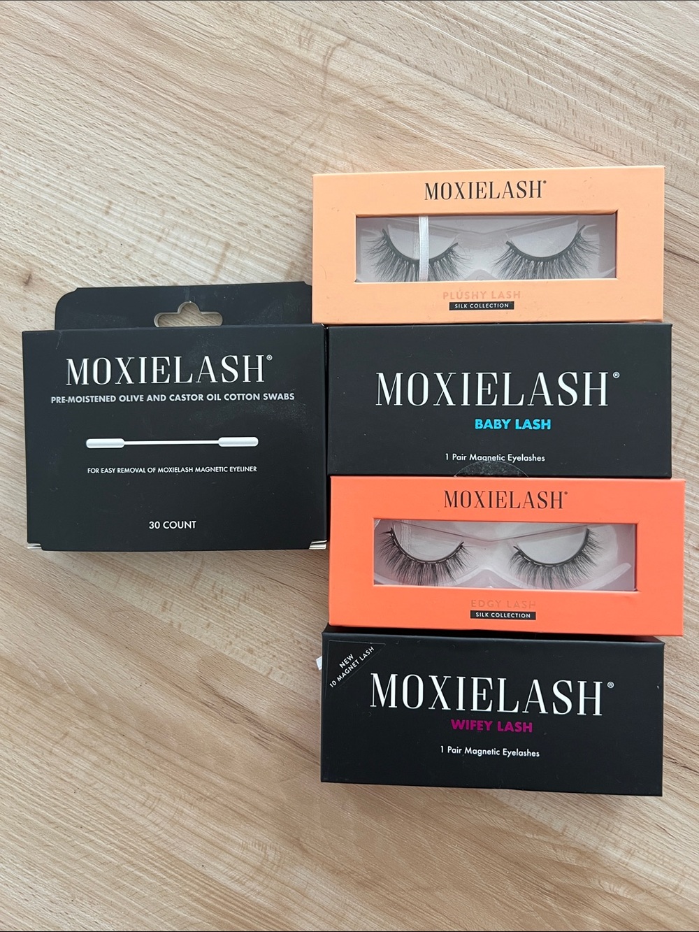 BNIB! MoxieLash Magnetic Eyelash Set (4 lash sets)